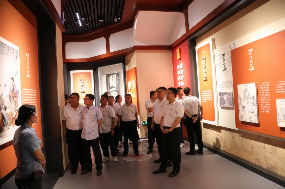 陜煤建設路橋分公司開展“學紀正風強黨性 知規(guī)踐行守初心”主題黨日活動