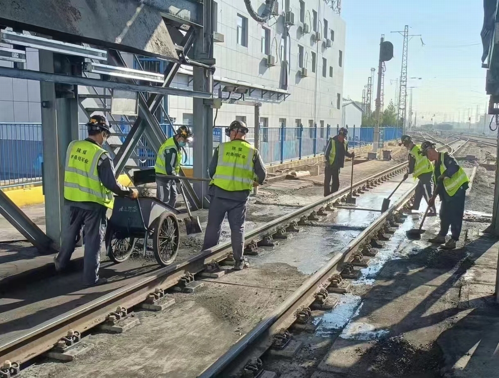 陜煤建設洗選煤運營公司檸條塔運營項目部： 他們，用汗水刻下堅守！