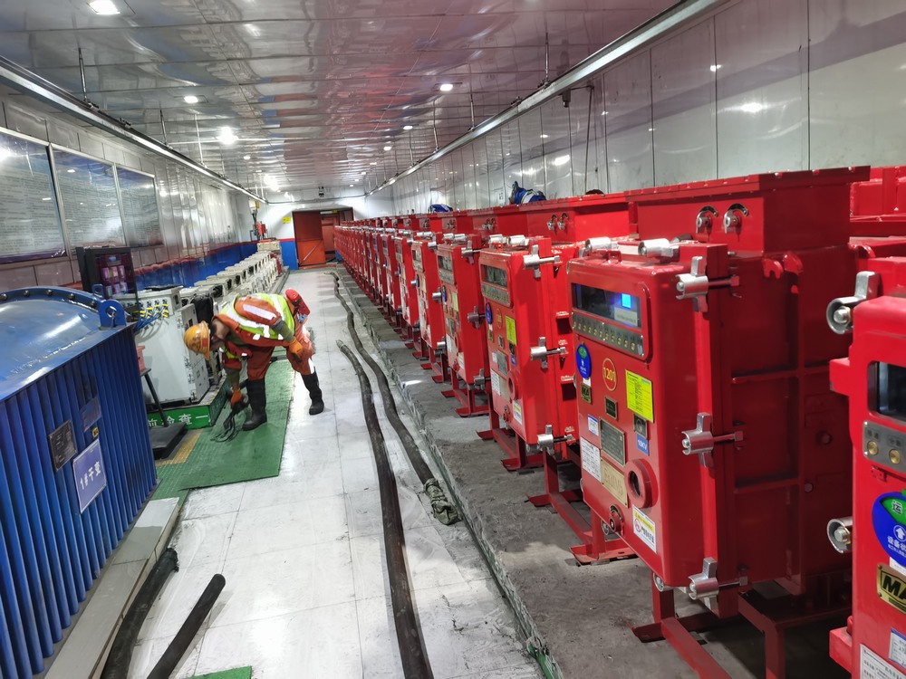 陜煤建設(shè)機(jī)電安裝公司檸條塔項(xiàng)目部：實(shí)干跑贏“上半程”， 突破提升再啟程！