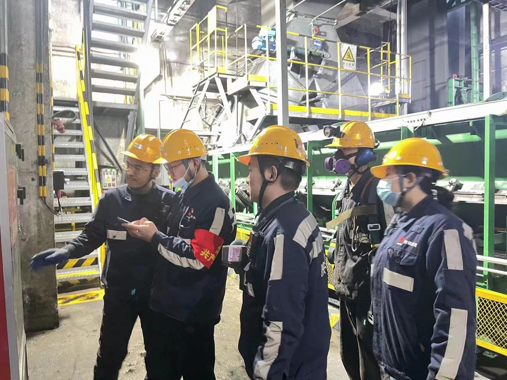 陜煤建設(shè)洗選煤運營公司紅柳林洗煤廠項目部：實施“黨建+”三項工程 筑牢安全生產(chǎn)基石