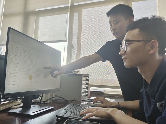 陜煤建設(shè)洗選煤運營公司神渭蒲城運營項目部：當(dāng)“師帶徒”遇上“教師節(jié)”  師父，我想對您說