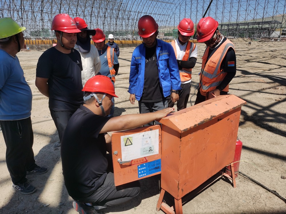 陜煤建設天工公司新疆第一項目部：繃緊安全管理弦，奏響百安行動樂章