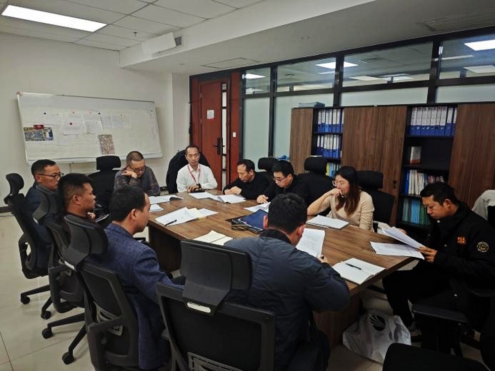 陜煤建設(shè)渭南分公司承建的曹家灘煤礦物資棚及場(chǎng)地硬化工程順利通過(guò)竣工驗(yàn)收