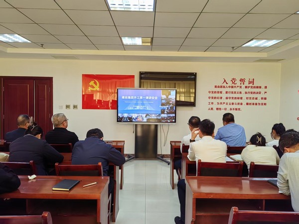 陜煤建設(shè)煤礦運(yùn)營(yíng)服務(wù)分公司：全力貫徹“開(kāi)工第一課”  筑牢復(fù)工復(fù)產(chǎn)安全網(wǎng)