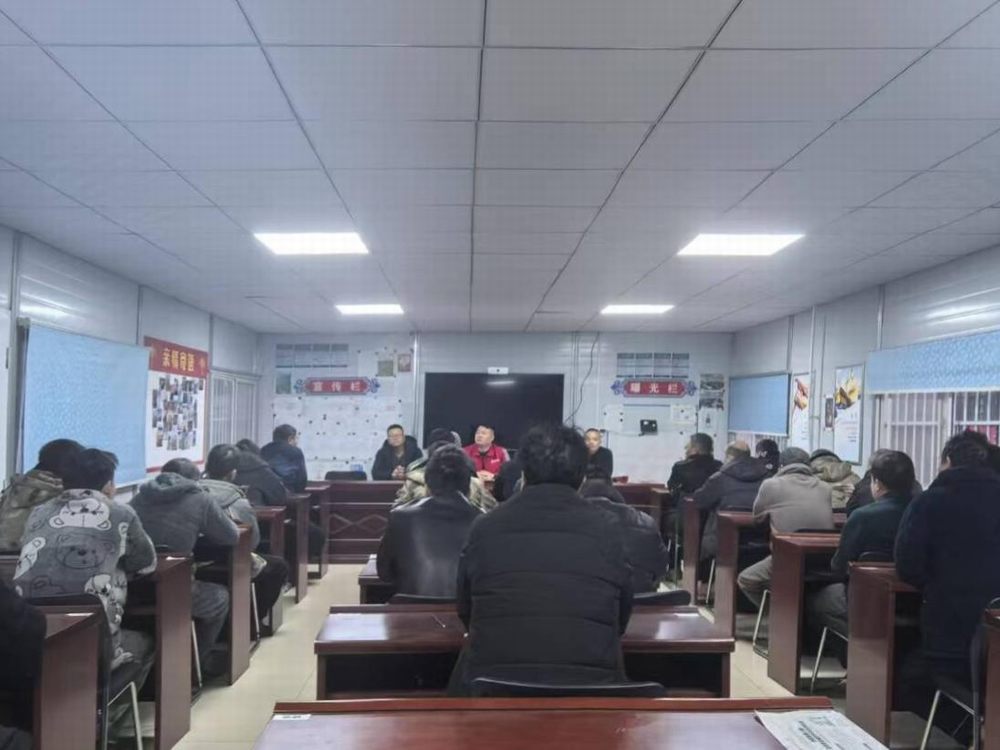 陜煤建設(shè)機(jī)電安裝公司玉華項(xiàng)目部：擰緊“安全閥”，護(hù)航新征程