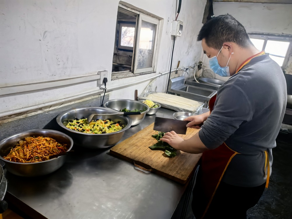 陜煤建設(shè)洗選煤運(yùn)營(yíng)公司第二項(xiàng)目部：“食、浴、居”三管齊下  提升員工幸福感