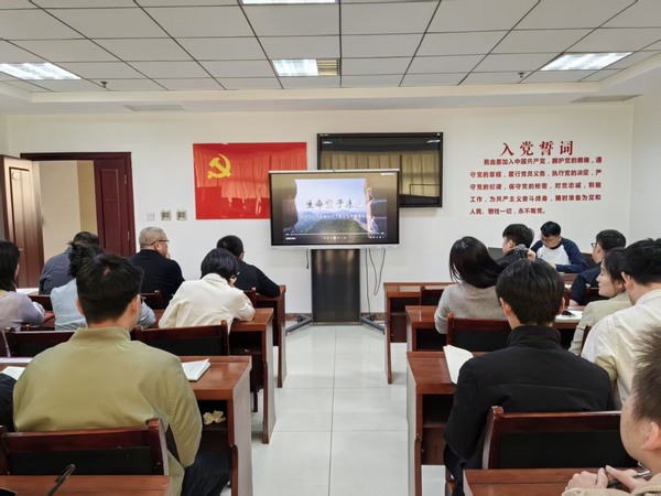 陜煤建設煤礦運營服務分公司：強化理論武裝 筑牢安全發(fā)展根基