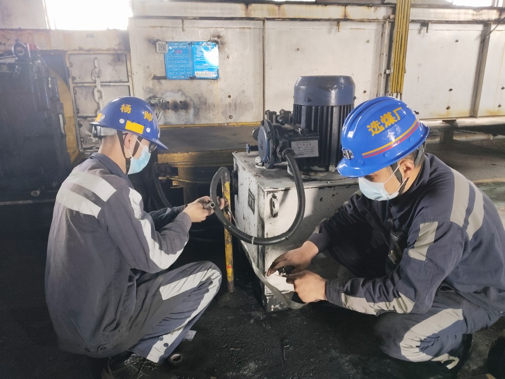 陜煤建設(shè)洗選煤運(yùn)營(yíng)公司紅柳林洗煤廠項(xiàng)目部：安全“根系”扎牢地 生產(chǎn)“枝葉”向陽生