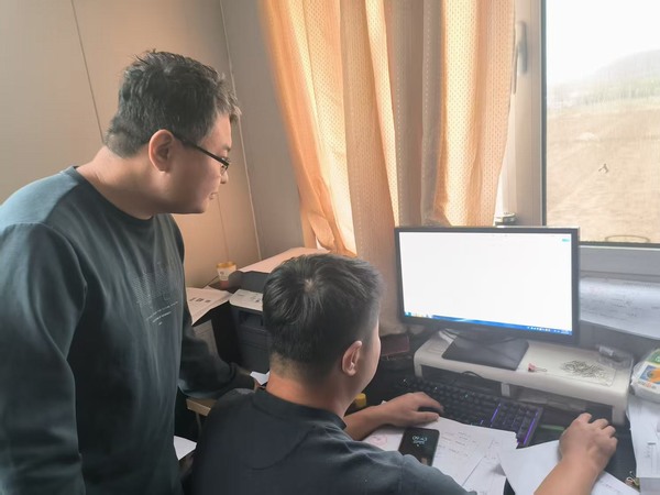 陜煤建設(shè)煤礦運營服務(wù)分公司：監(jiān)督的再監(jiān)督 ?壓緊壓實安全生產(chǎn)責(zé)任防線