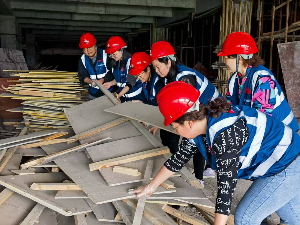 黨建引領(lǐng)聚合力  黨團(tuán)聯(lián)動促節(jié)能