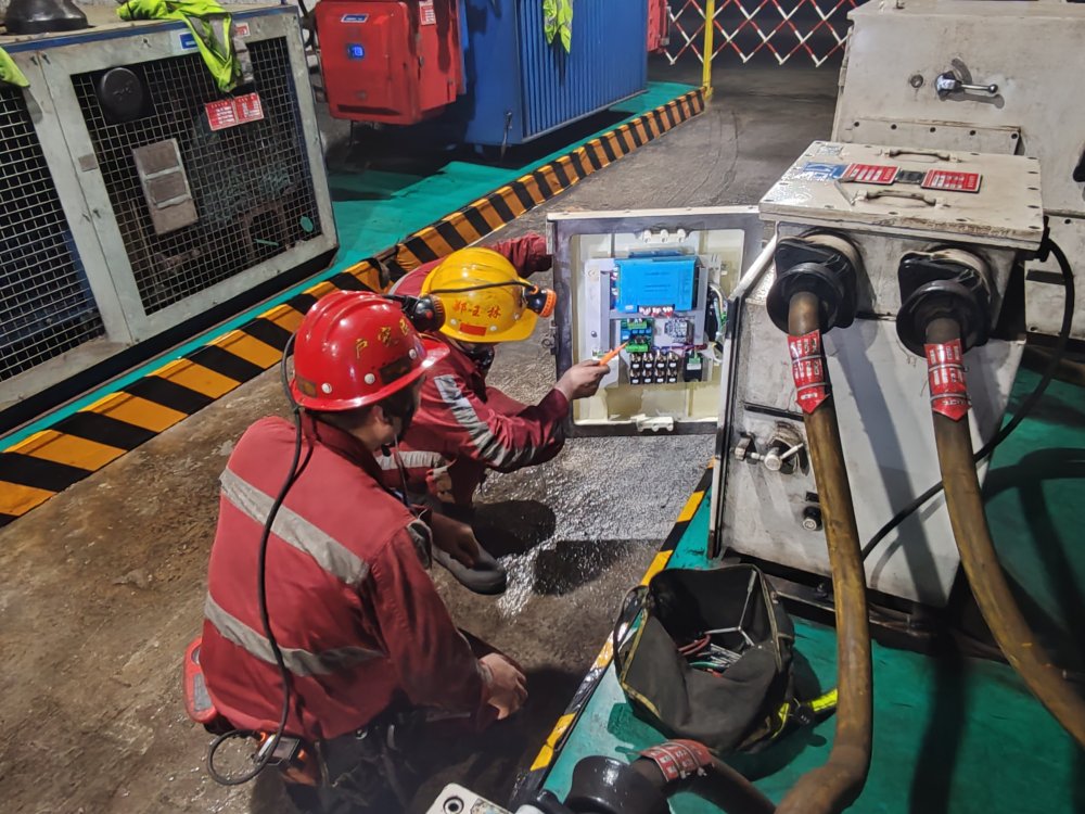 青春力量 “破繭記”