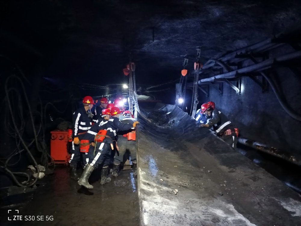 班班聯(lián)動(dòng)、環(huán)環(huán)相扣！陜煤建設(shè)韓城分公司張家峁項(xiàng)目部“雙一流”班組打造安全生產(chǎn)“動(dòng)態(tài)防護(hù)鏈”