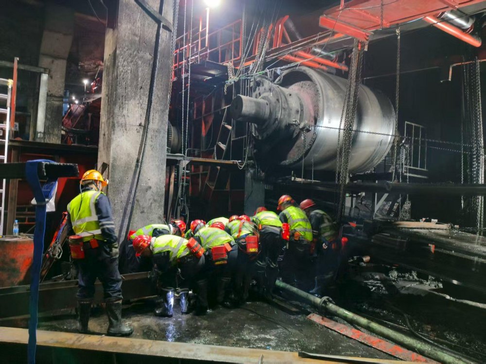 精益求精鑄匠心 攻堅(jiān)克難顯擔(dān)當(dāng)