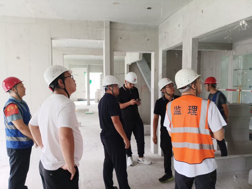 捷報(bào)！陜煤建設(shè)直屬第六項(xiàng)目部承建構(gòu)件廠集中安置地項(xiàng)目順利通過主體驗(yàn)收