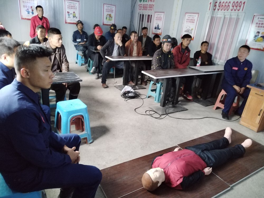 陜煤建設(shè)礦建三公司開展應(yīng)急自救互救培訓(xùn)