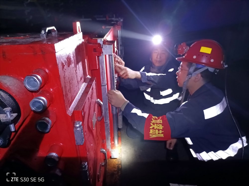 陜煤建設(shè)韓城分公司張家峁項(xiàng)目部：錨定百日安全沖刺目標(biāo) 擰緊機(jī)電安裝“安全閥”