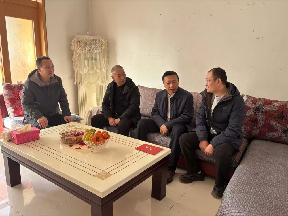 陜煤建設澄合分公司：春節(jié)慰問暖人心 黨內關懷顯真情