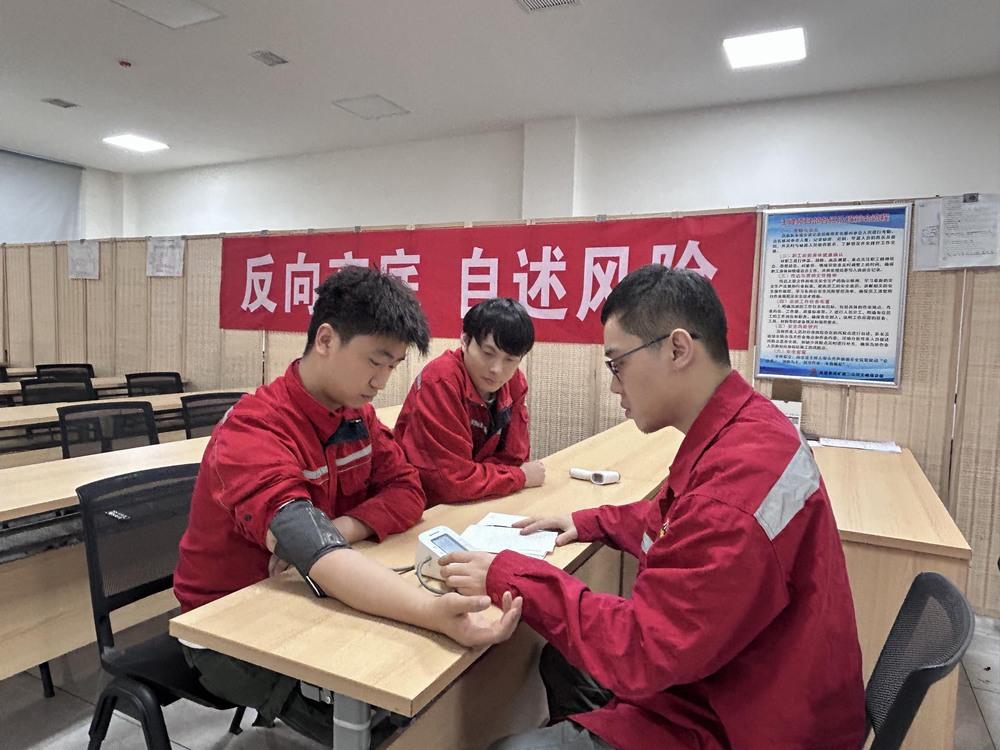 陜煤建設(shè)礦建二公司：黨建領(lǐng)航聚合力 奮進礦建譜新篇