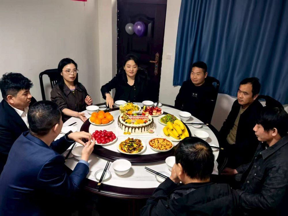 陜煤建設(shè)煤礦運(yùn)營服務(wù)分公司：四月春風(fēng)暖 工會(huì)情更濃