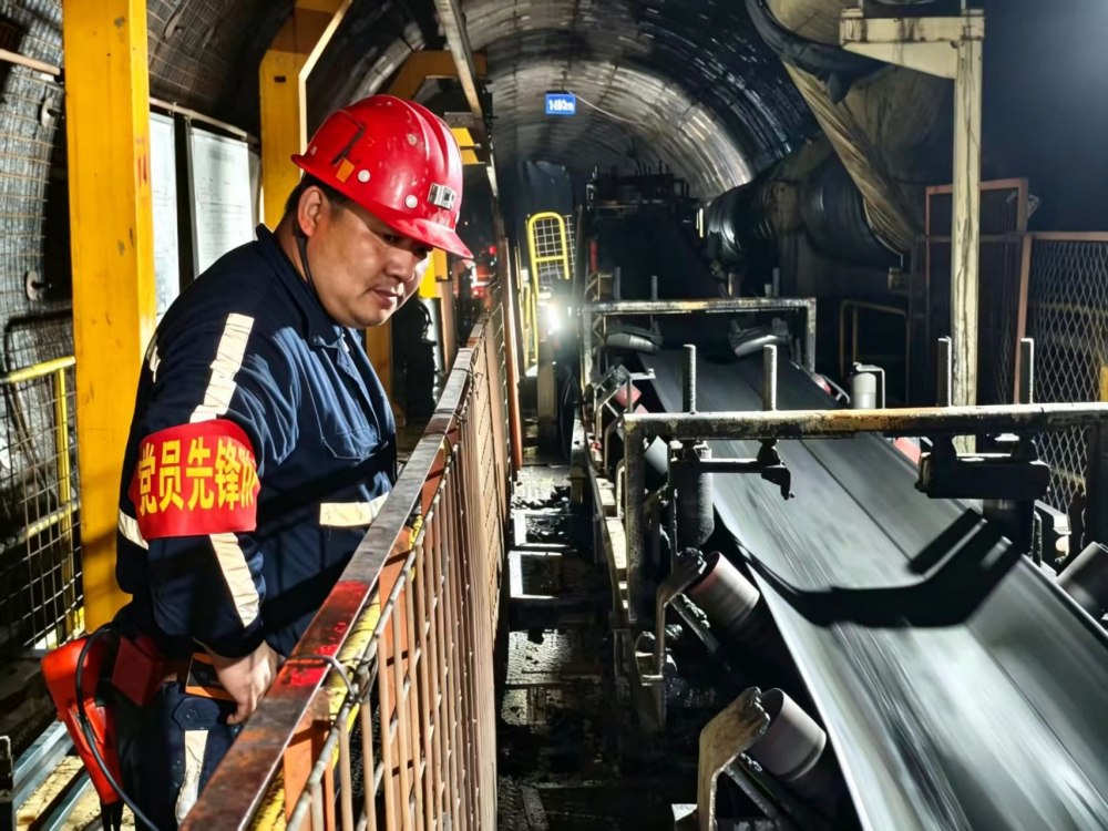 陜煤建設(shè)煤礦運營服務(wù)分公司：硬核的青春，在地下300米綻放