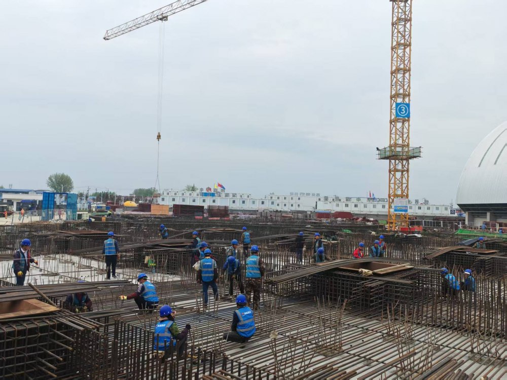 “五一”我在崗 實(shí)干建新功