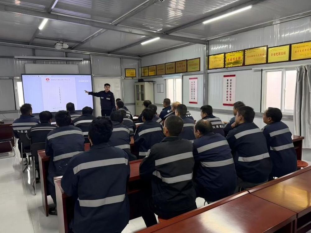 陜煤建設洗選煤運營公司第三項目部：夏季強管控 施工穩(wěn)運行